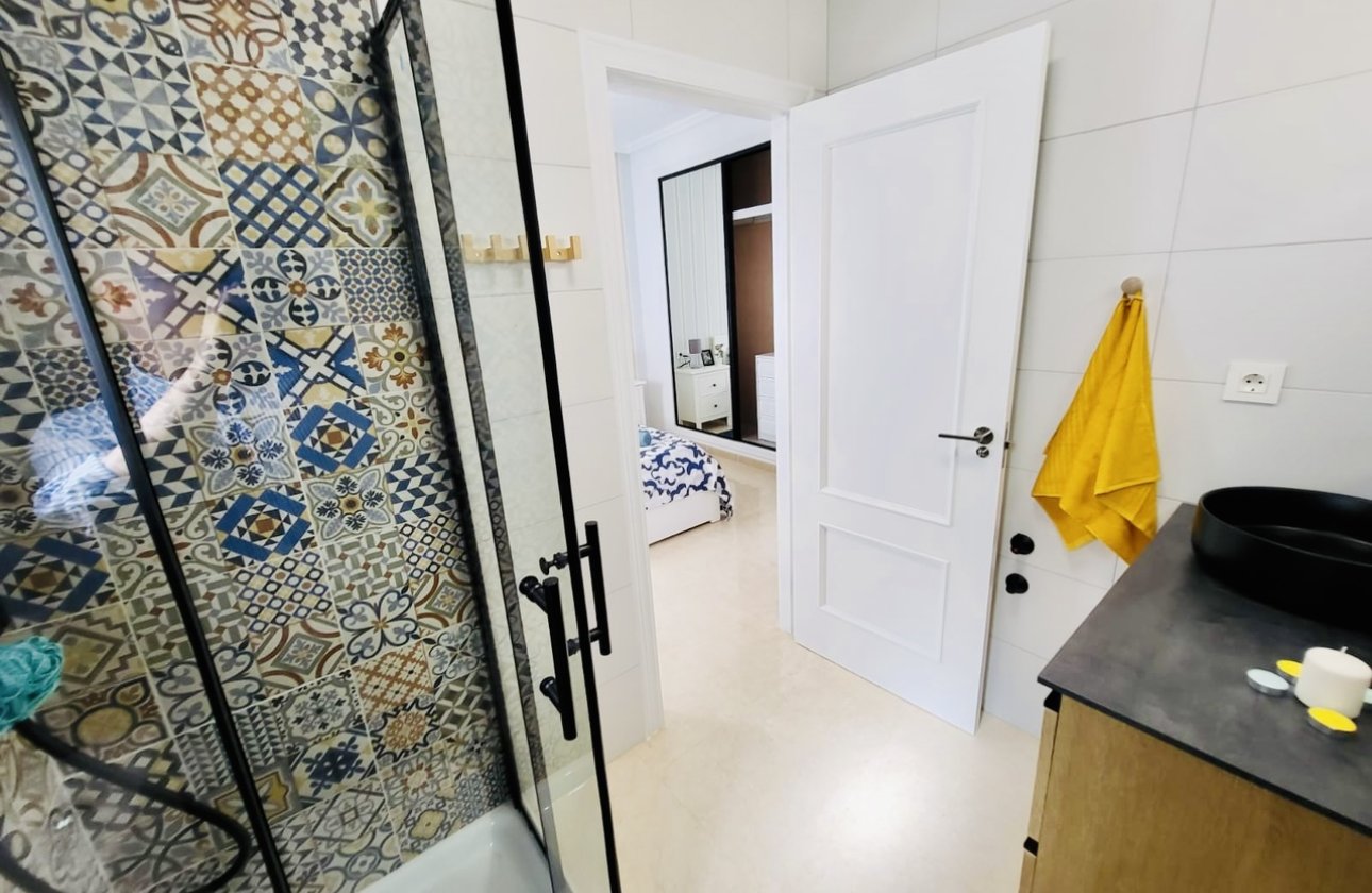 Herverkoop - Town House -
San Miguel de Salinas - Inland