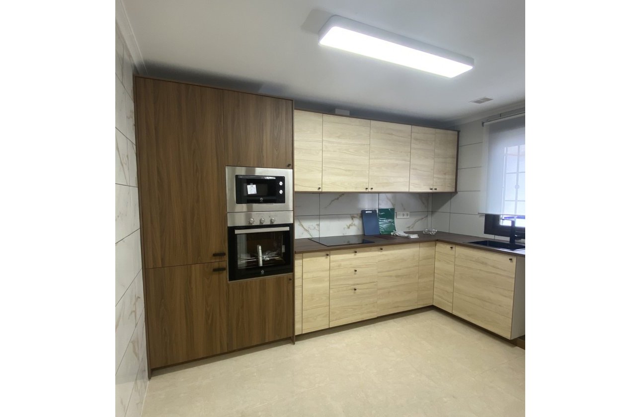 Herverkoop - Town House -
San Miguel de Salinas - Inland