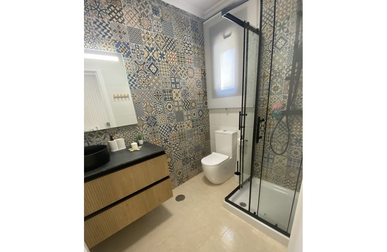 Herverkoop - Town House -
San Miguel de Salinas - Inland