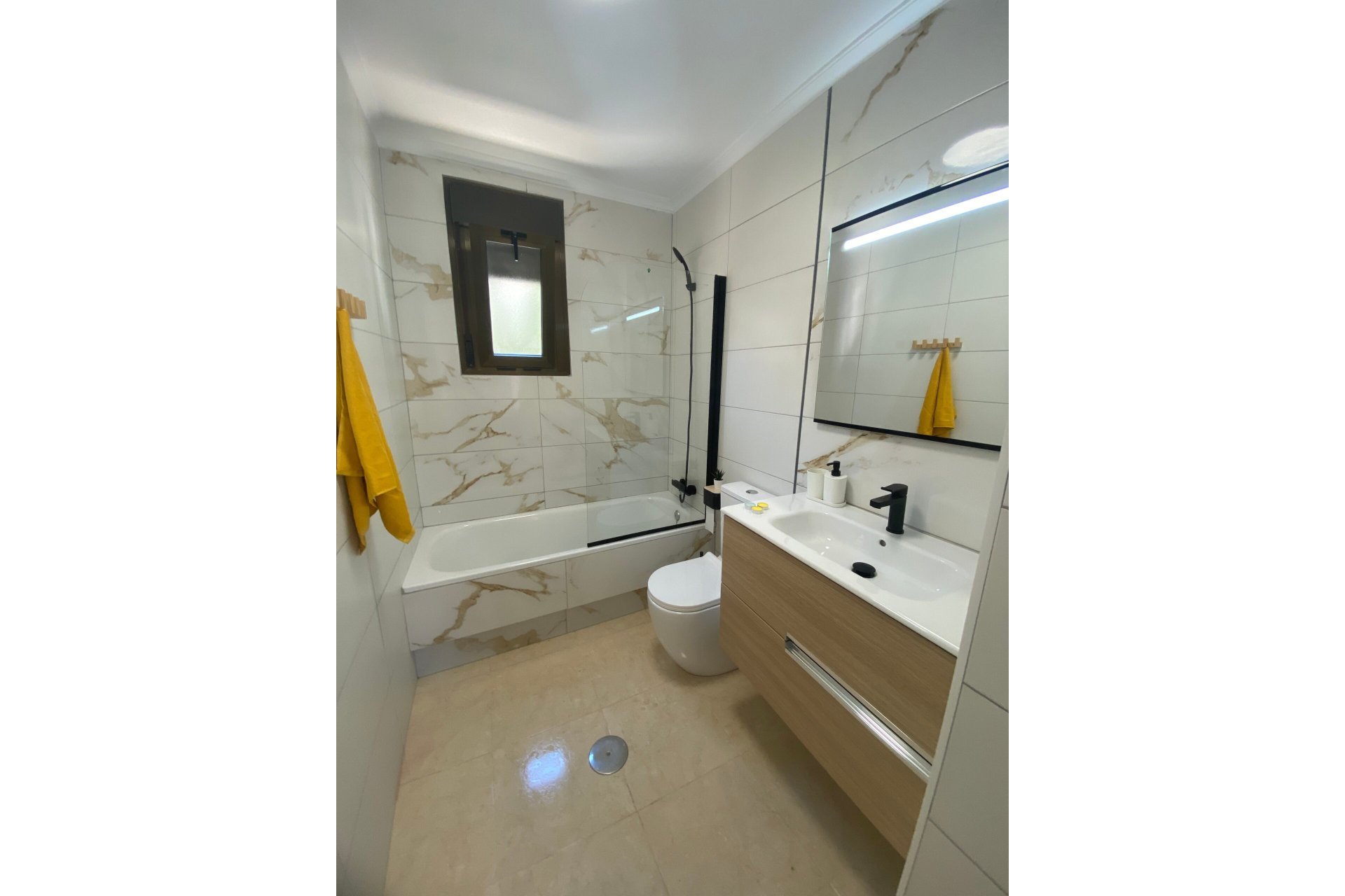 Herverkoop - Town House -
San Miguel de Salinas - Inland