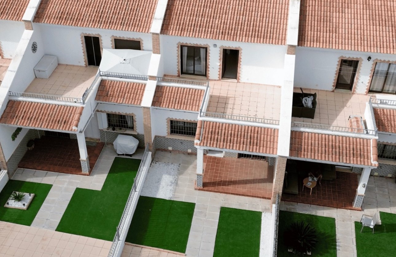 Herverkoop - Town House -
San Miguel de Salinas - Inland
