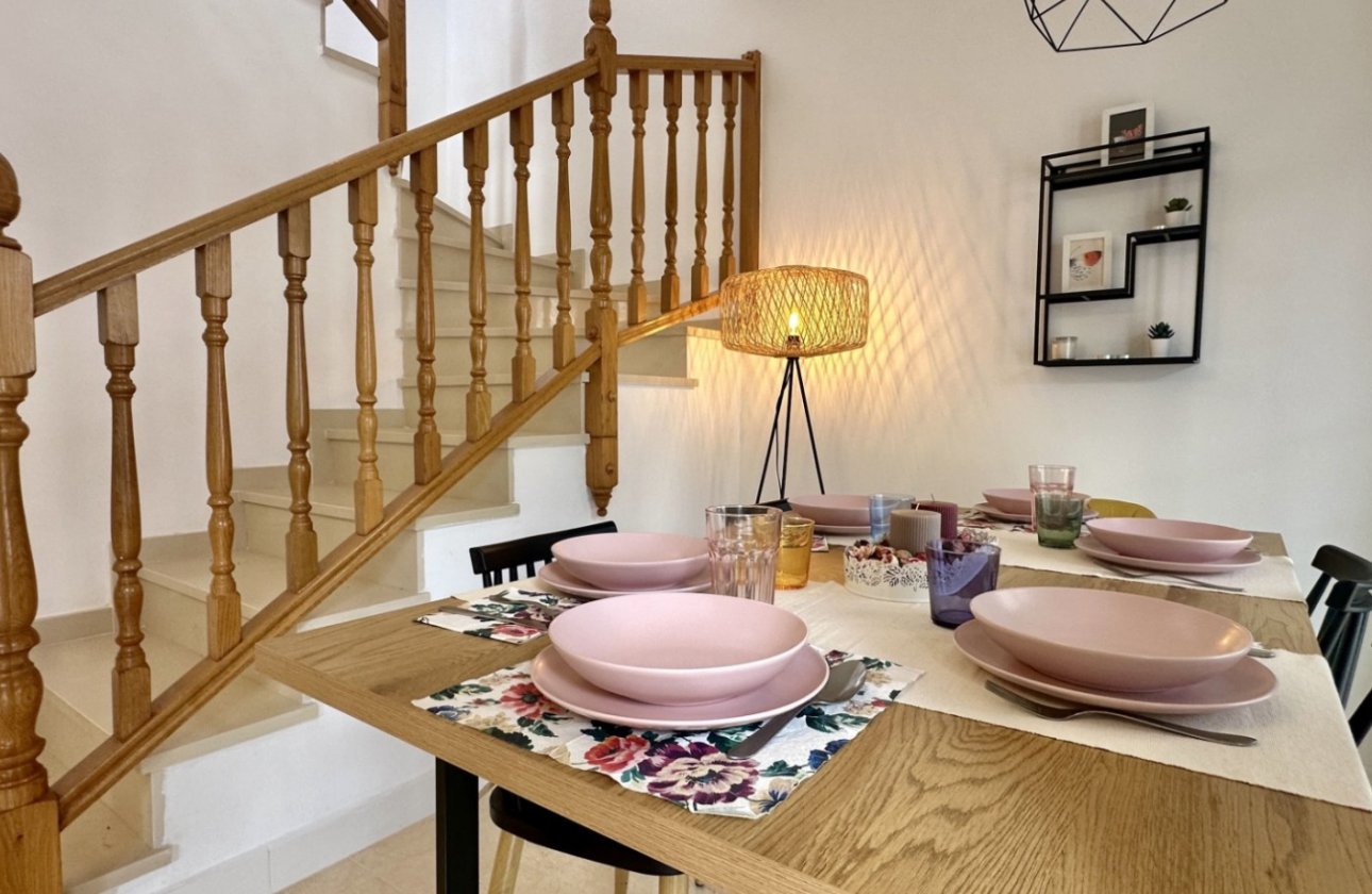 Herverkoop - Town House -
San Miguel de Salinas - Inland