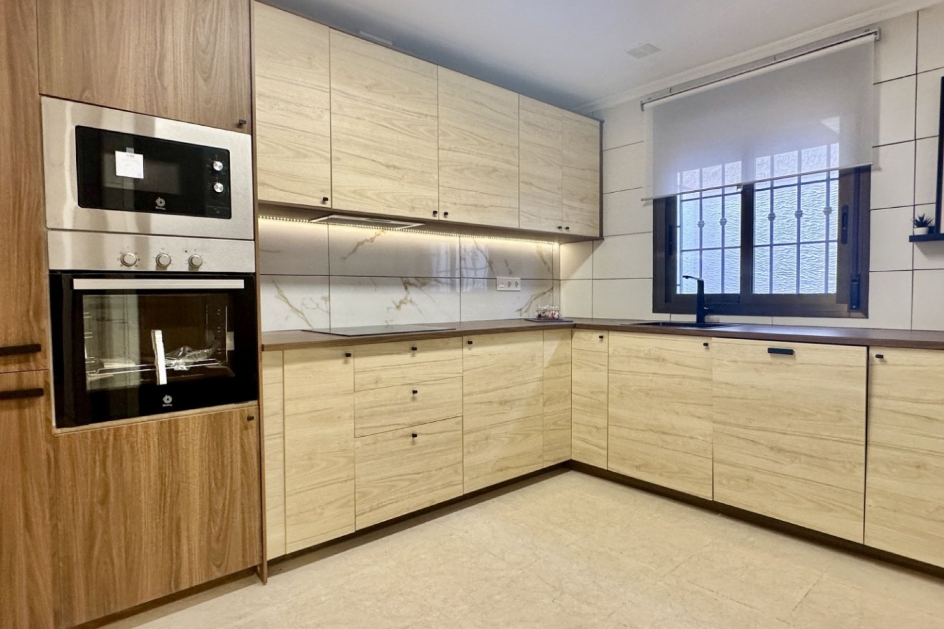 Herverkoop - Town House -
San Miguel de Salinas - Inland