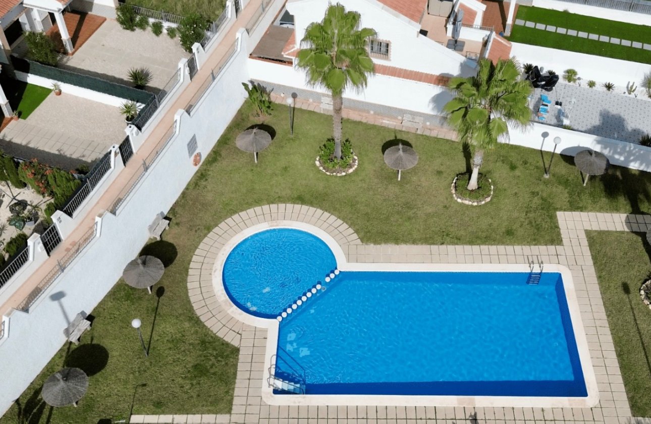 Herverkoop - Town House -
San Miguel de Salinas - Inland