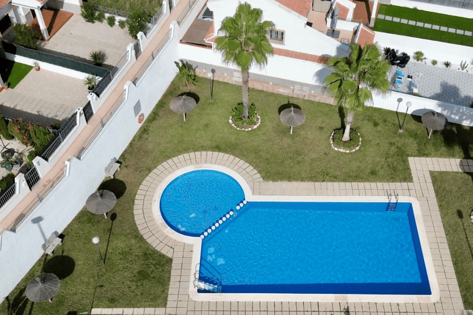 Herverkoop - Town House -
San Miguel de Salinas - Inland