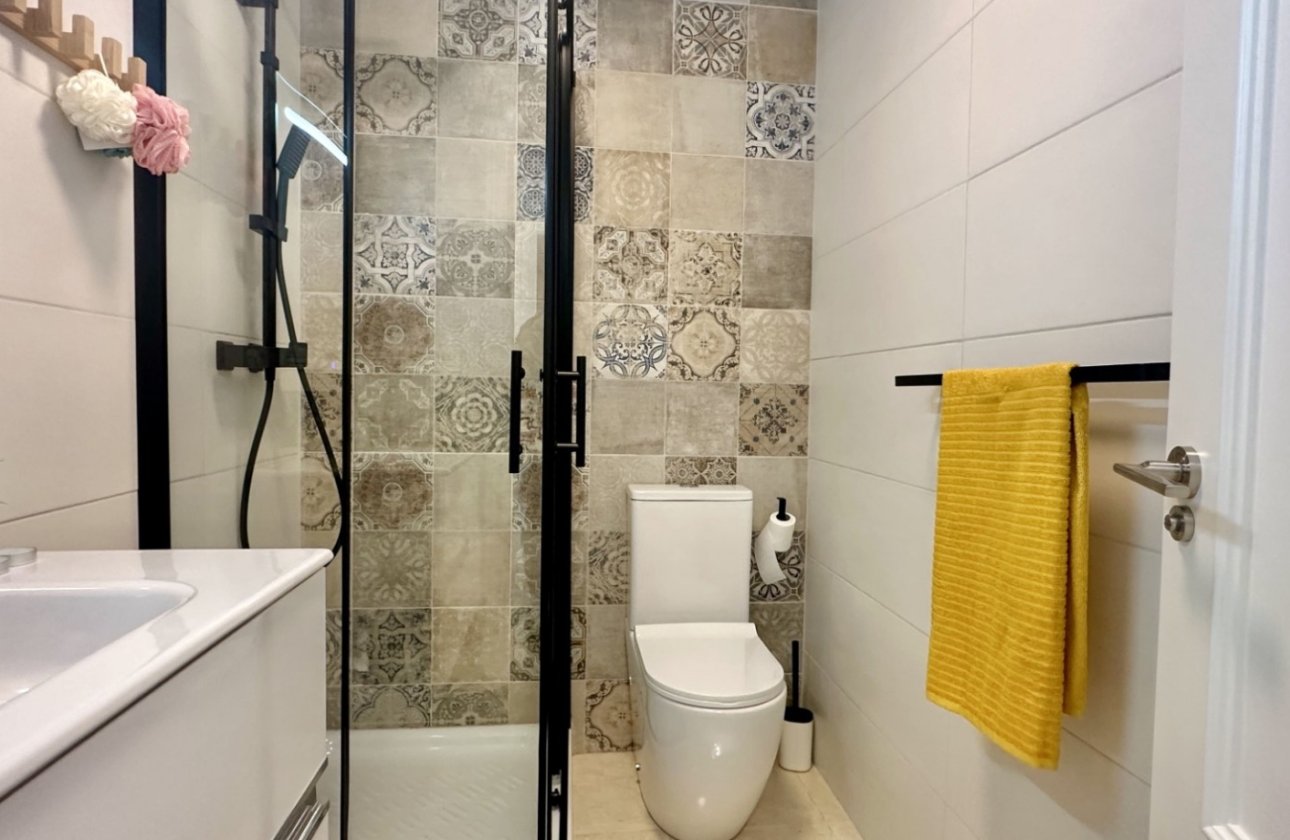 Herverkoop - Town House -
San Miguel de Salinas - Inland