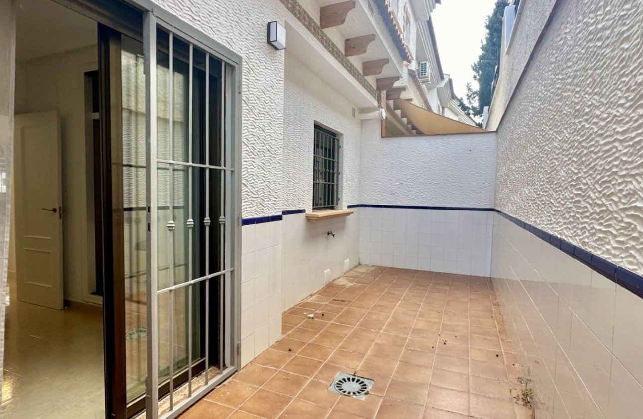 Herverkoop - Town House -
San Miguel de Salinas - Inland