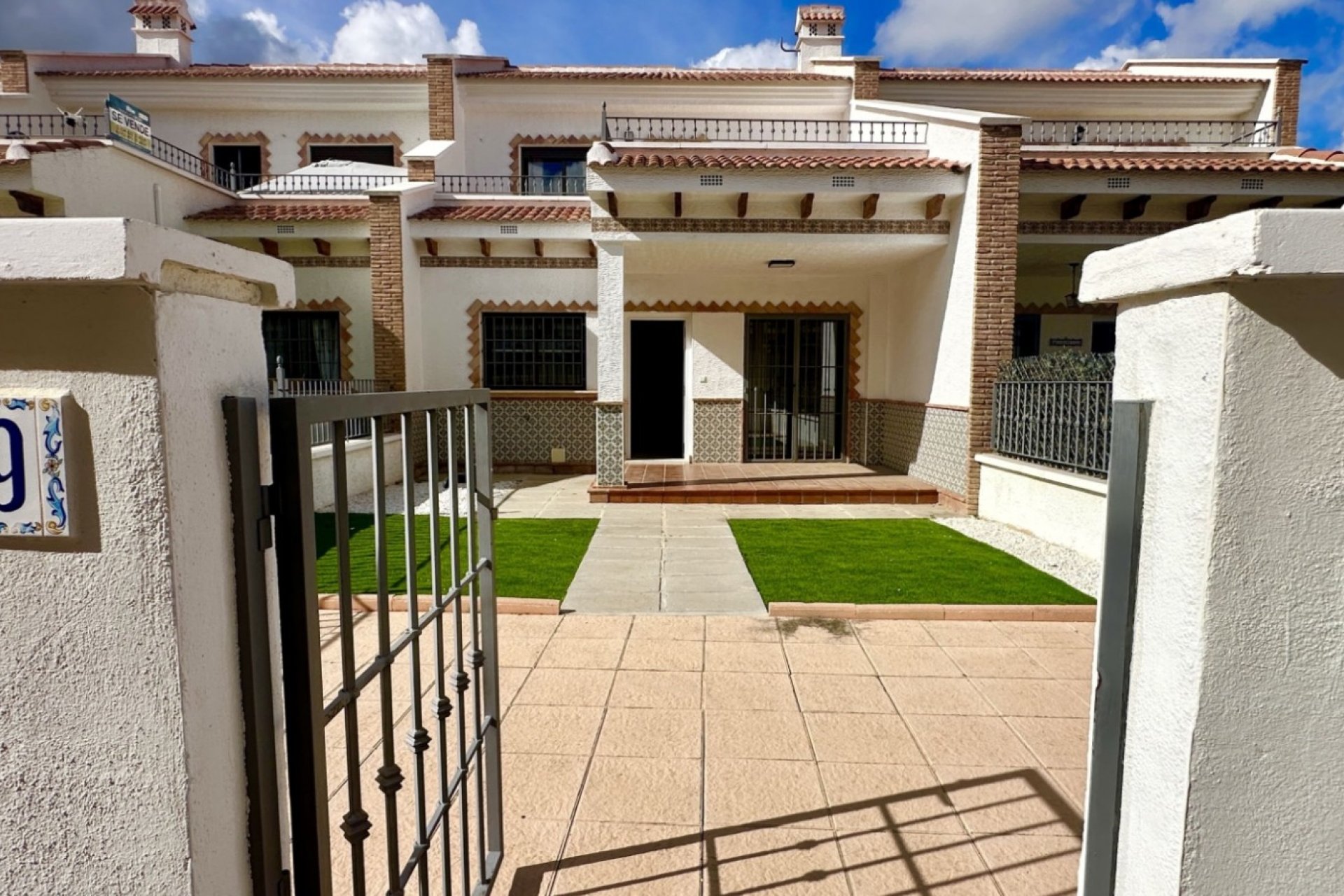 Herverkoop - Town House -
San Miguel de Salinas - Inland