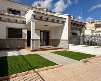 Herverkoop - Town House -
San Miguel de Salinas - Inland