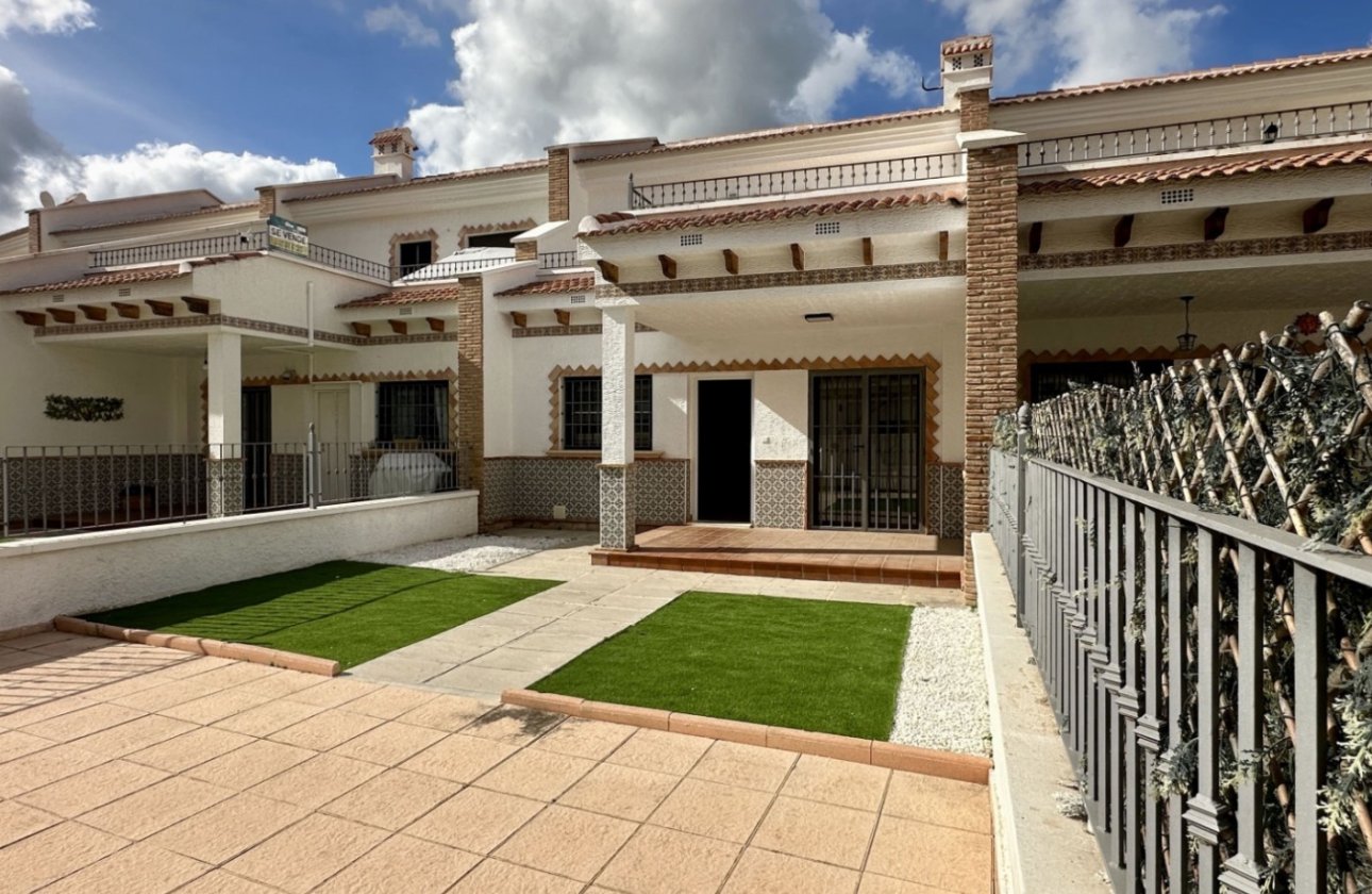 Herverkoop - Town House -
San Miguel de Salinas - Inland
