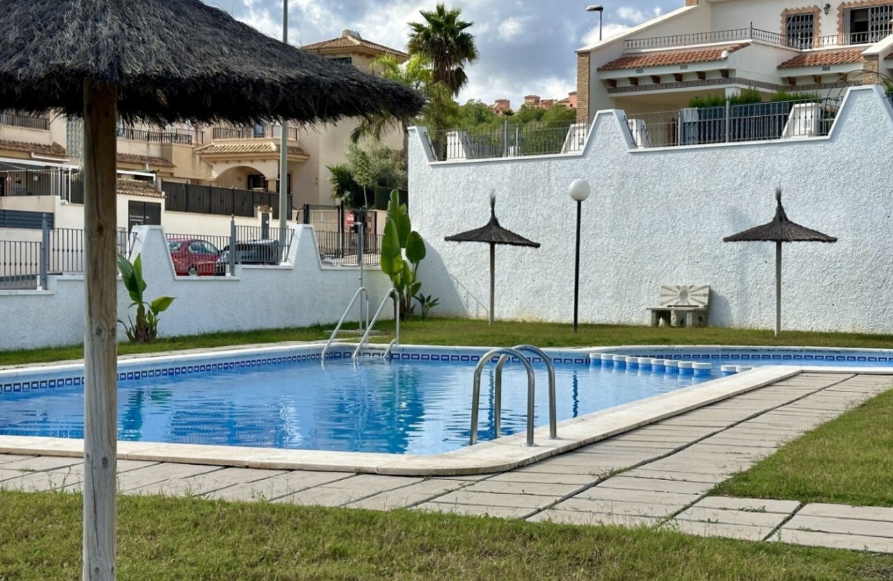 Herverkoop - Town House -
San Miguel de Salinas - Inland