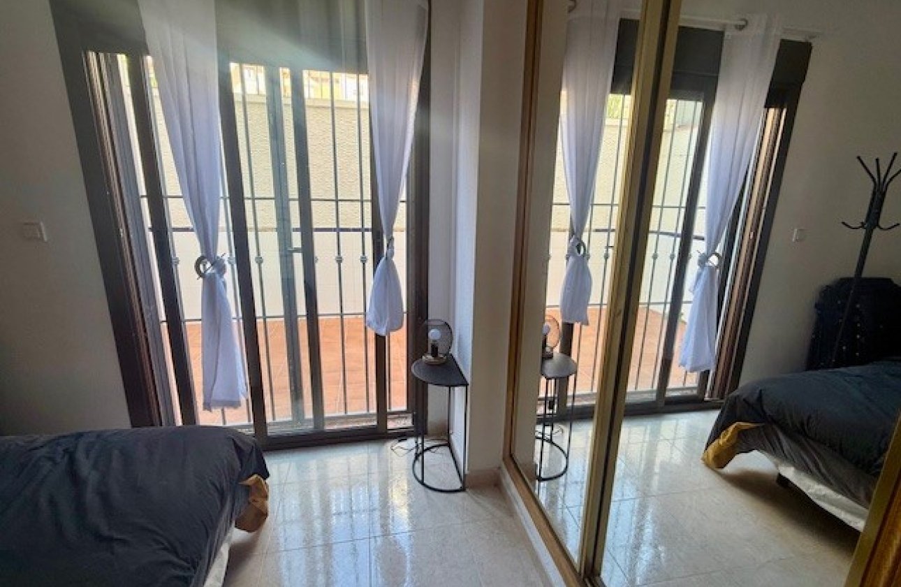 Herverkoop - Town House -
San Miguel de Salinas - Inland