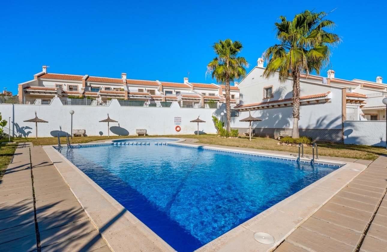 Herverkoop - Town House -
San Miguel de Salinas - Inland