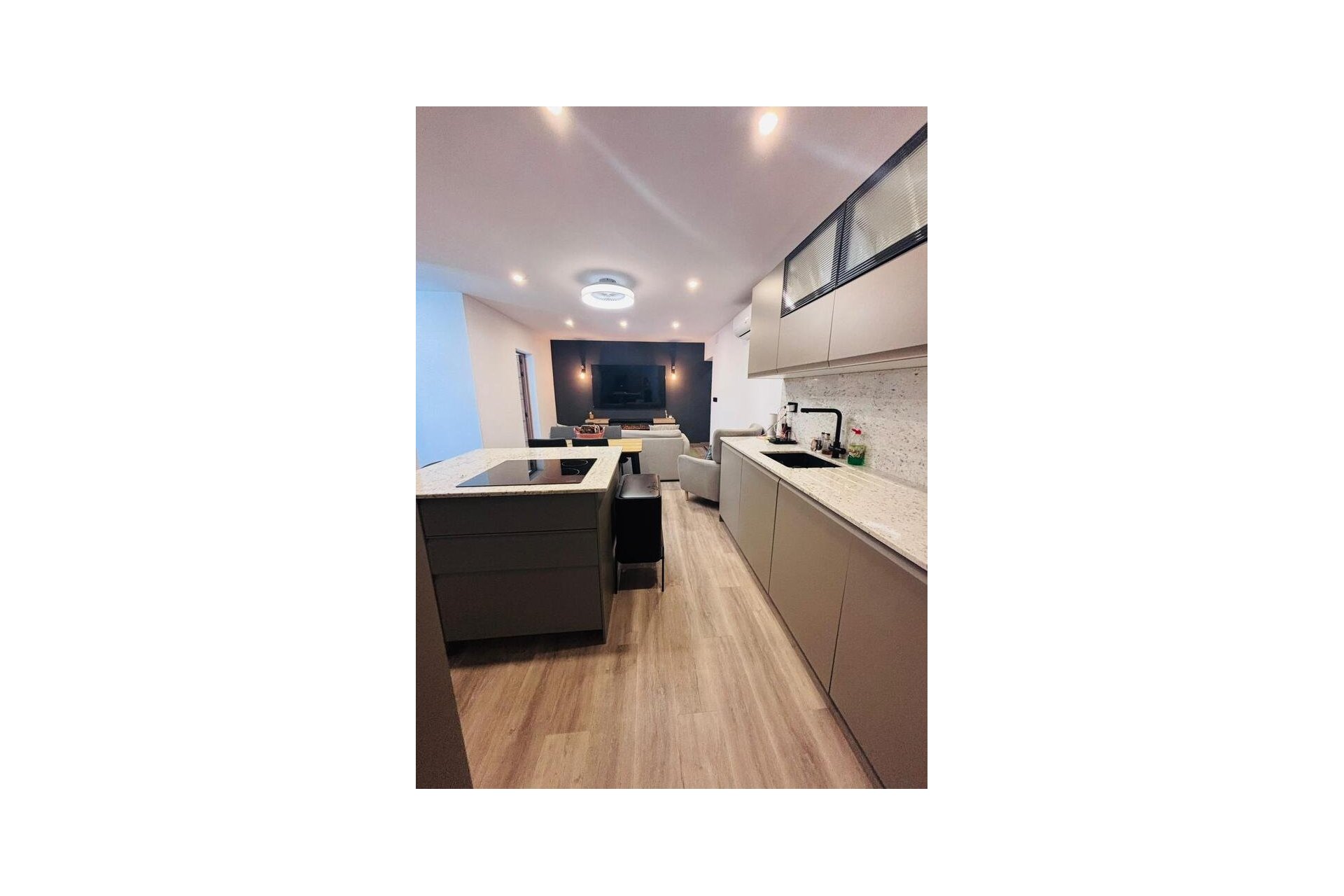 Herverkoop - Town House -
San Miguel de Salinas - Inland