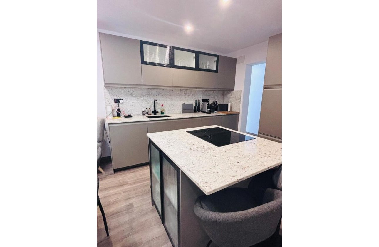 Herverkoop - Town House -
San Miguel de Salinas - Inland