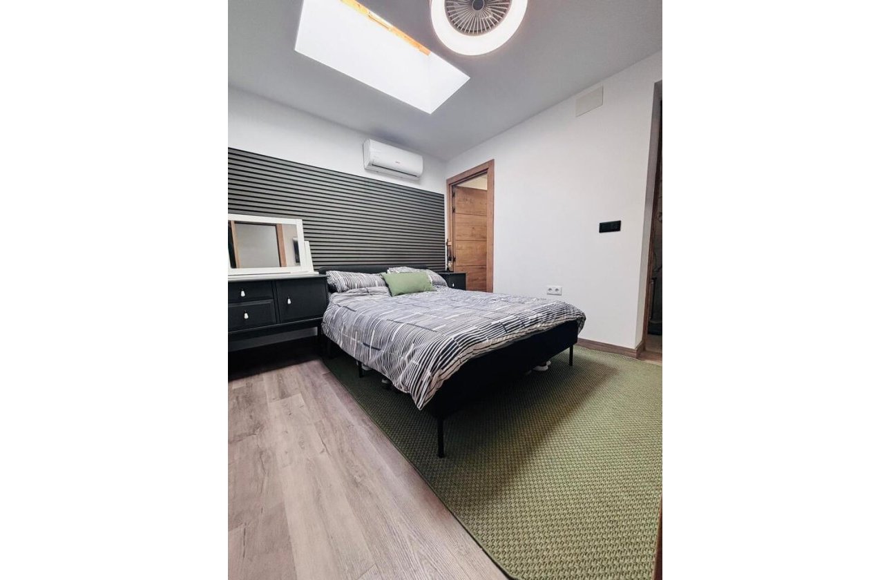 Herverkoop - Town House -
San Miguel de Salinas - Inland