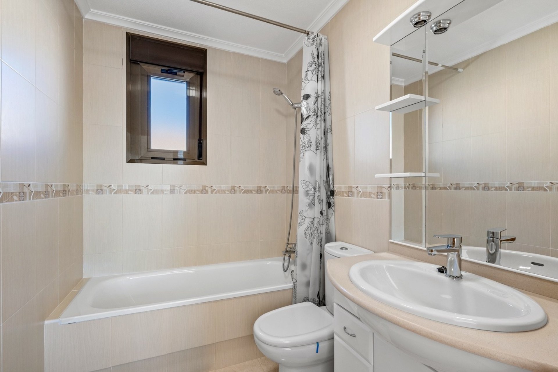 Herverkoop - Town House -
San Miguel de Salinas - Inland