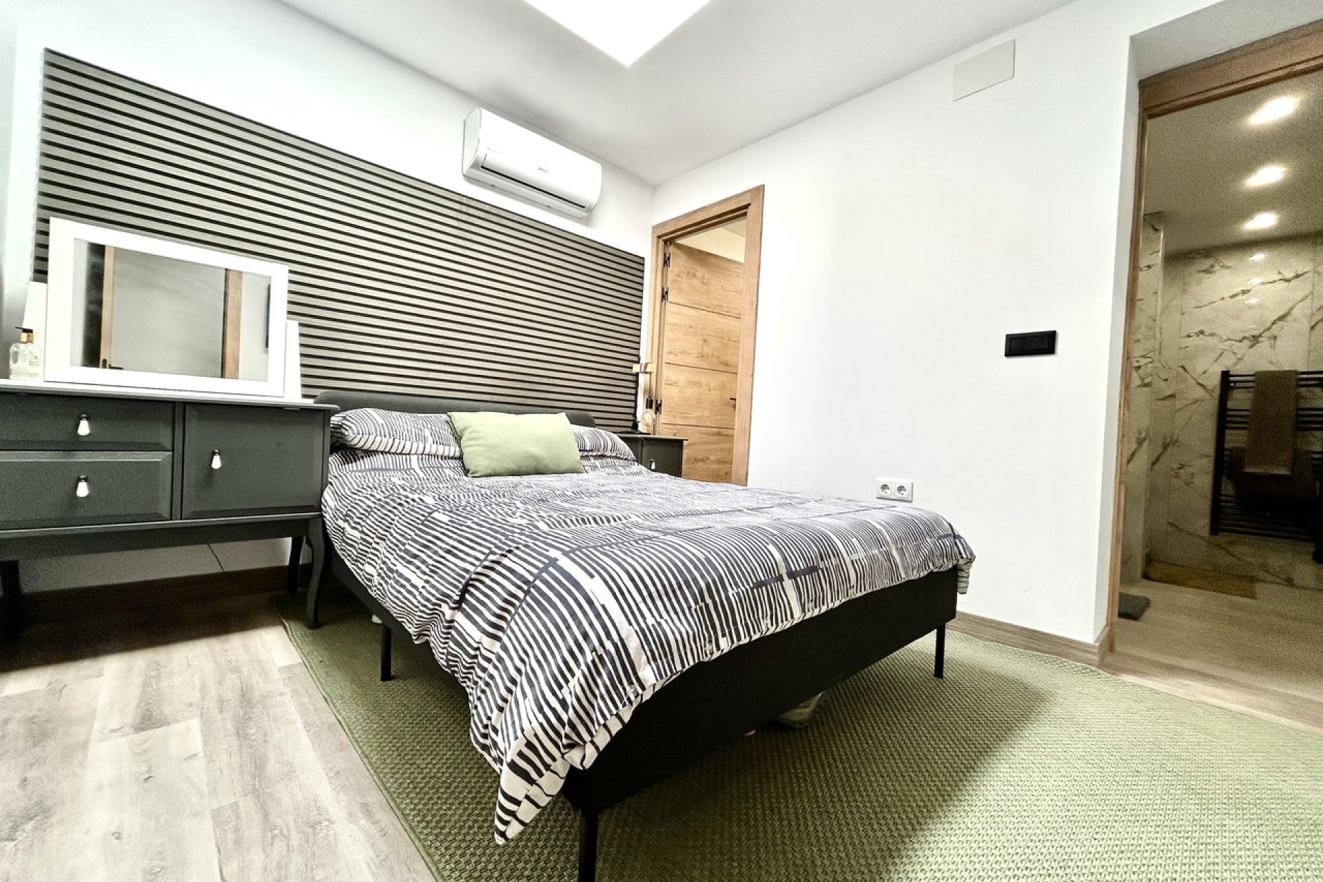 Herverkoop - Town House -
San Miguel de Salinas - Inland