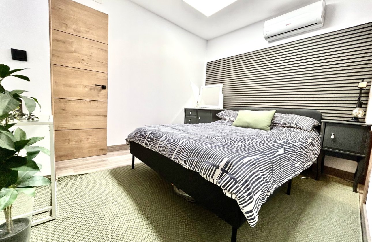 Herverkoop - Town House -
San Miguel de Salinas - Inland