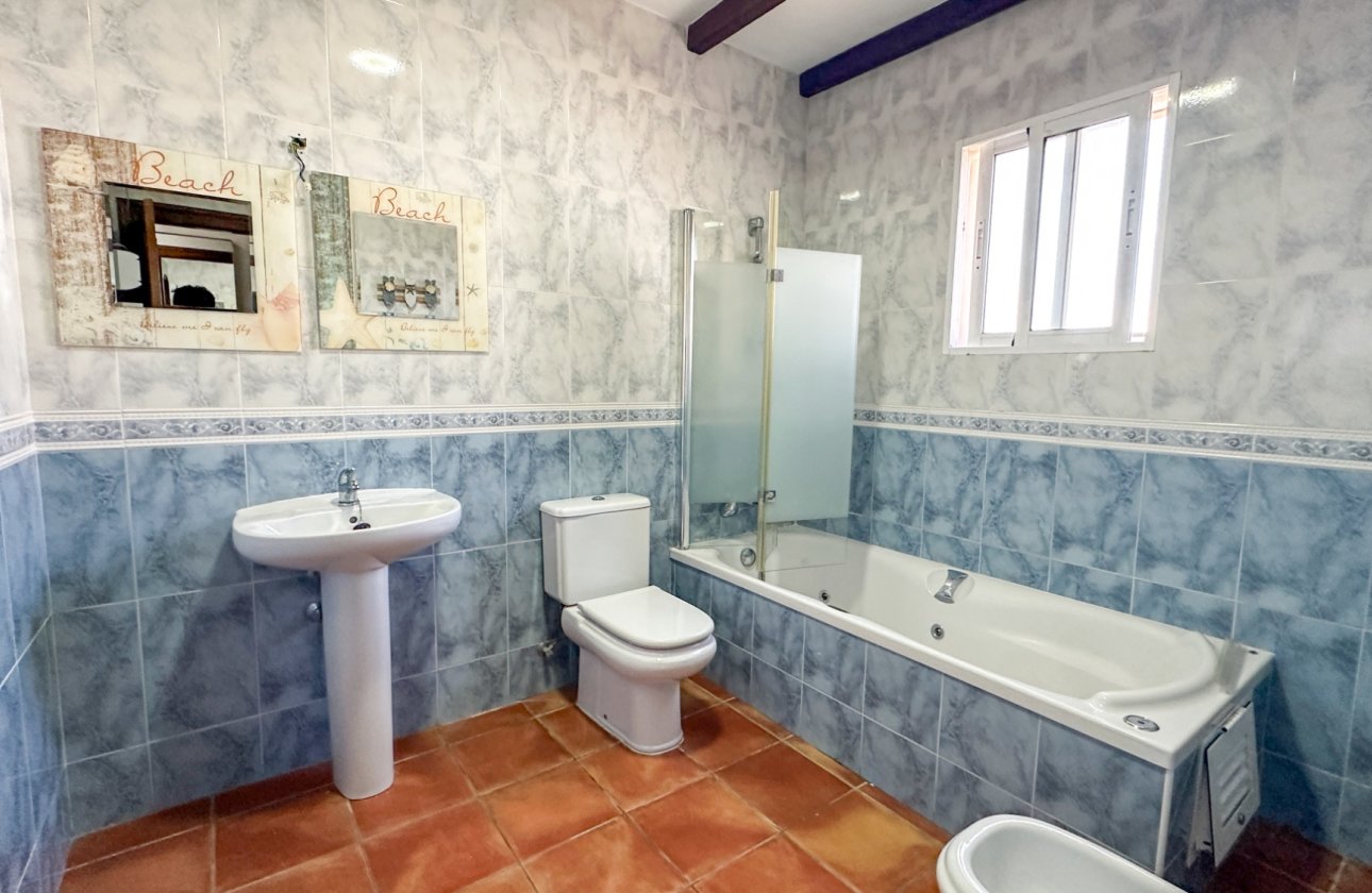 Herverkoop - Town House -
San Miguel de Salinas - Inland