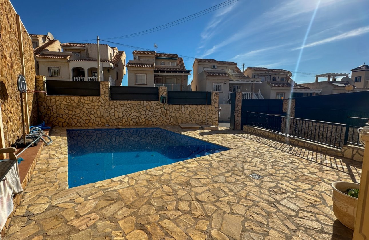 Herverkoop - Town House -
San Miguel de Salinas - Inland