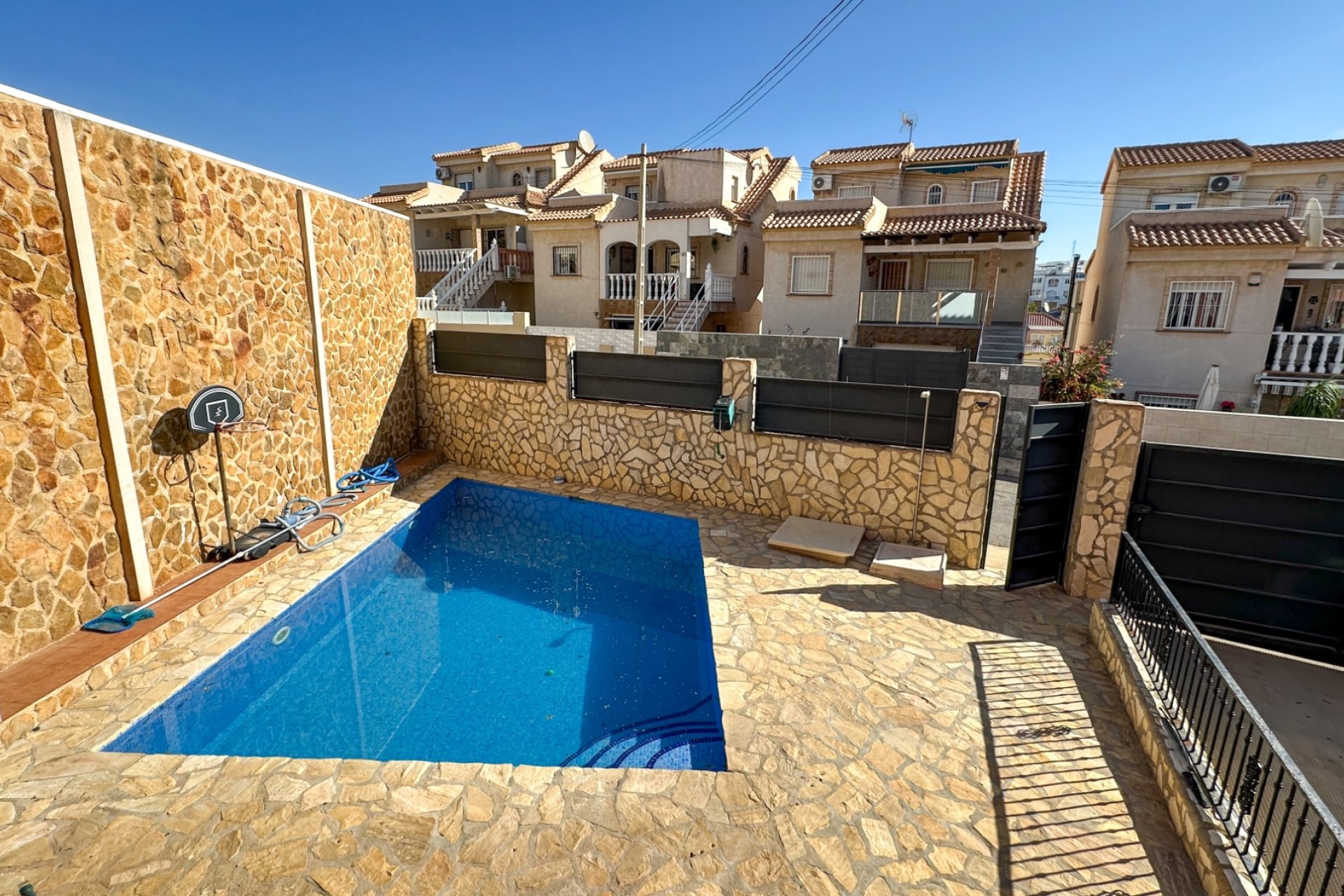 Herverkoop - Town House -
San Miguel de Salinas - Inland