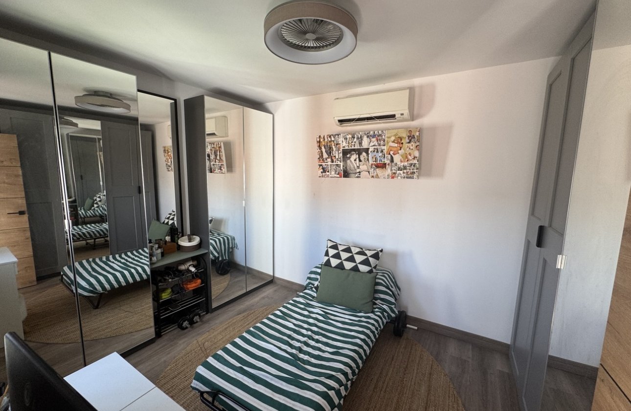Herverkoop - Town House -
San Miguel de Salinas - Inland