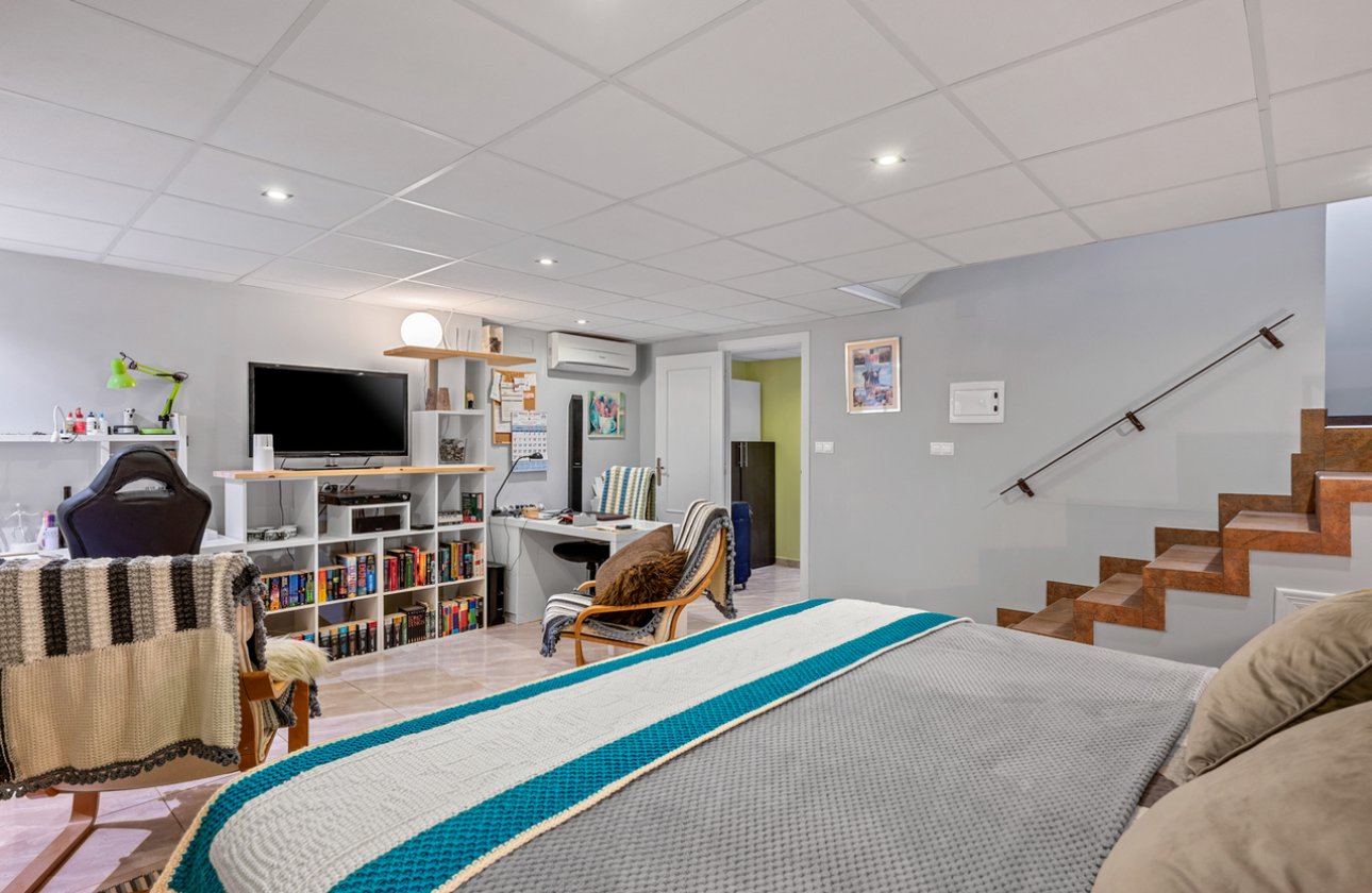 Herverkoop - Town House -
San Miguel de Salinas - Inland