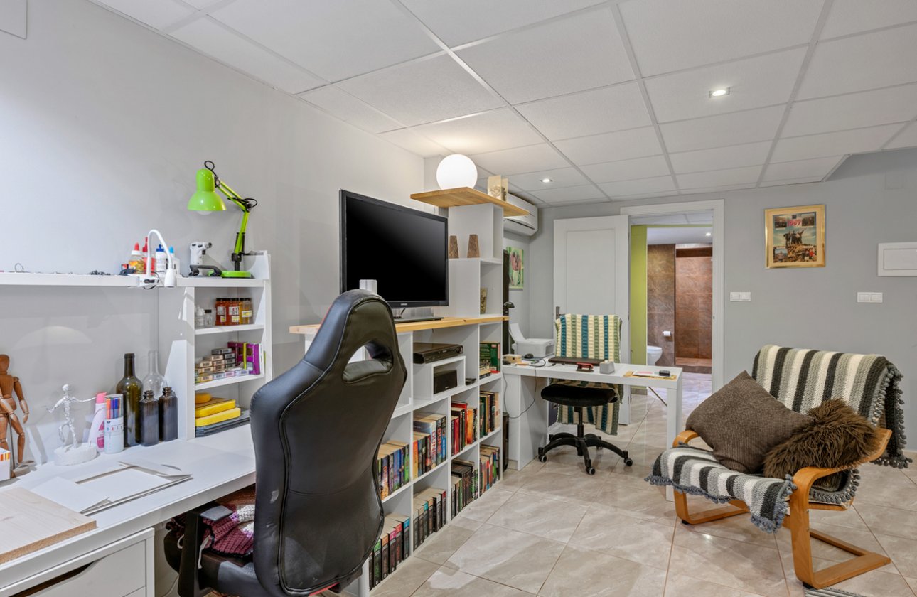 Herverkoop - Town House -
San Miguel de Salinas - Inland