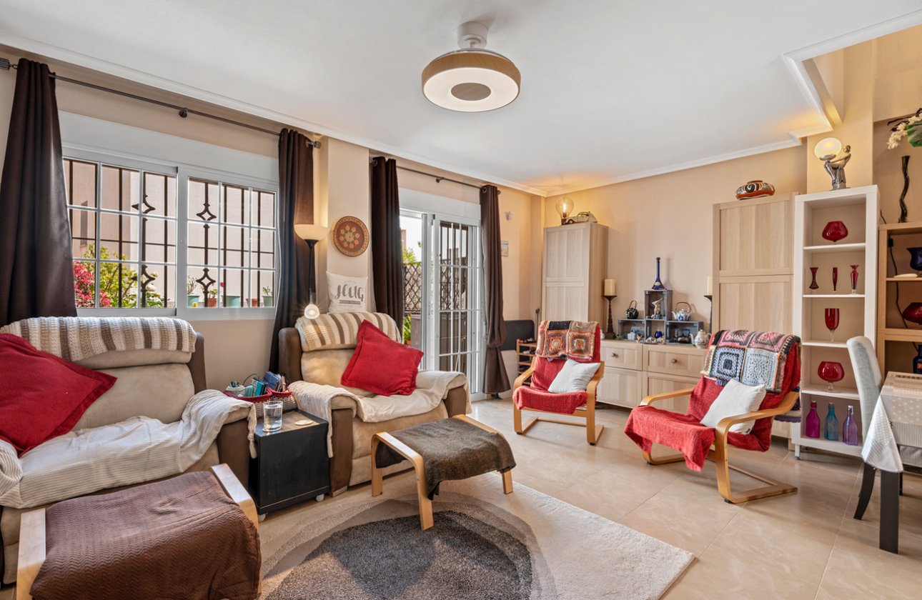 Herverkoop - Town House -
San Miguel de Salinas - Inland