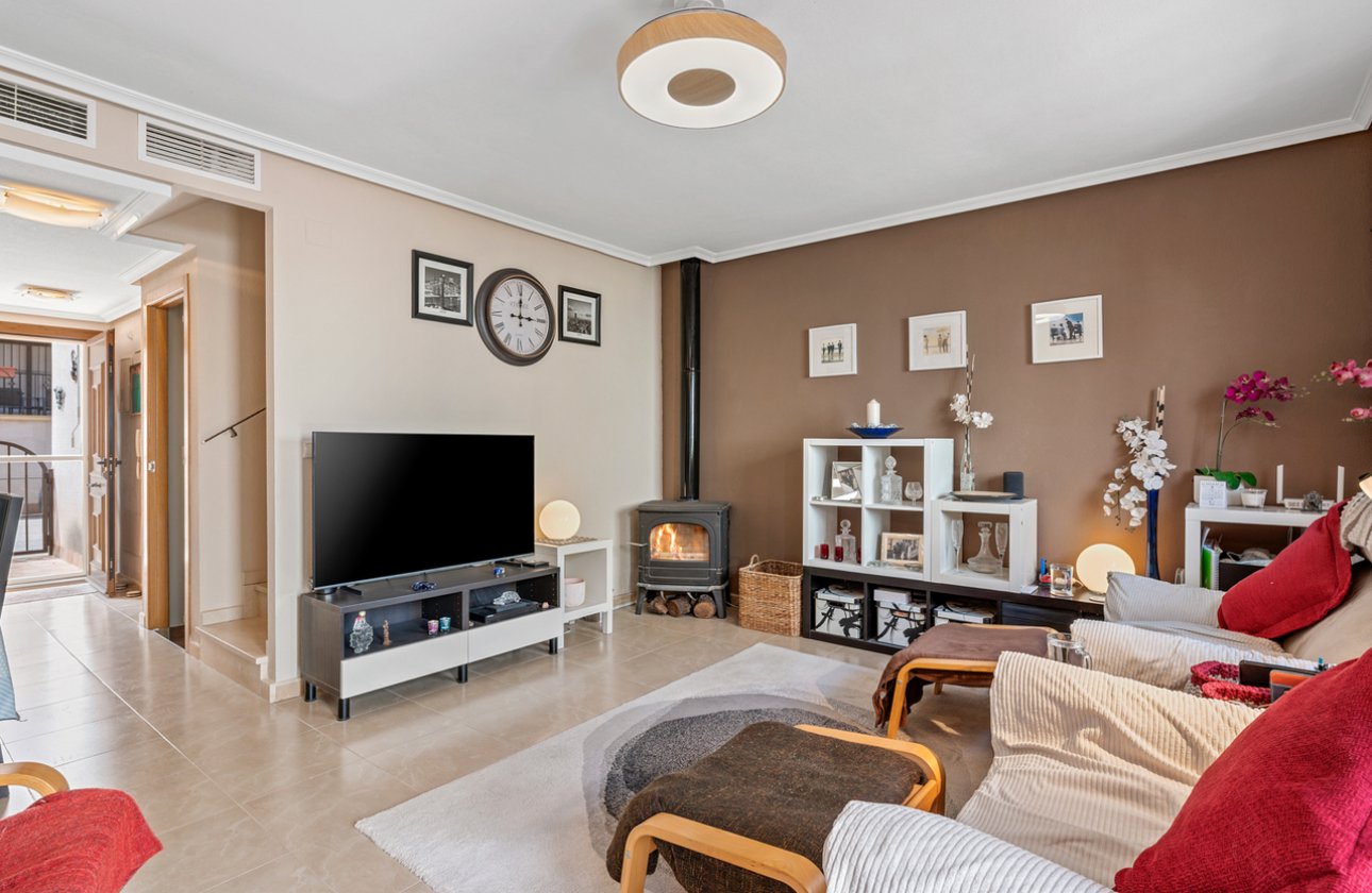 Herverkoop - Town House -
San Miguel de Salinas - Inland