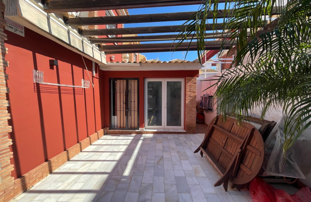 Herverkoop - Town House -
Torre de la Horadada - Costa Blanca