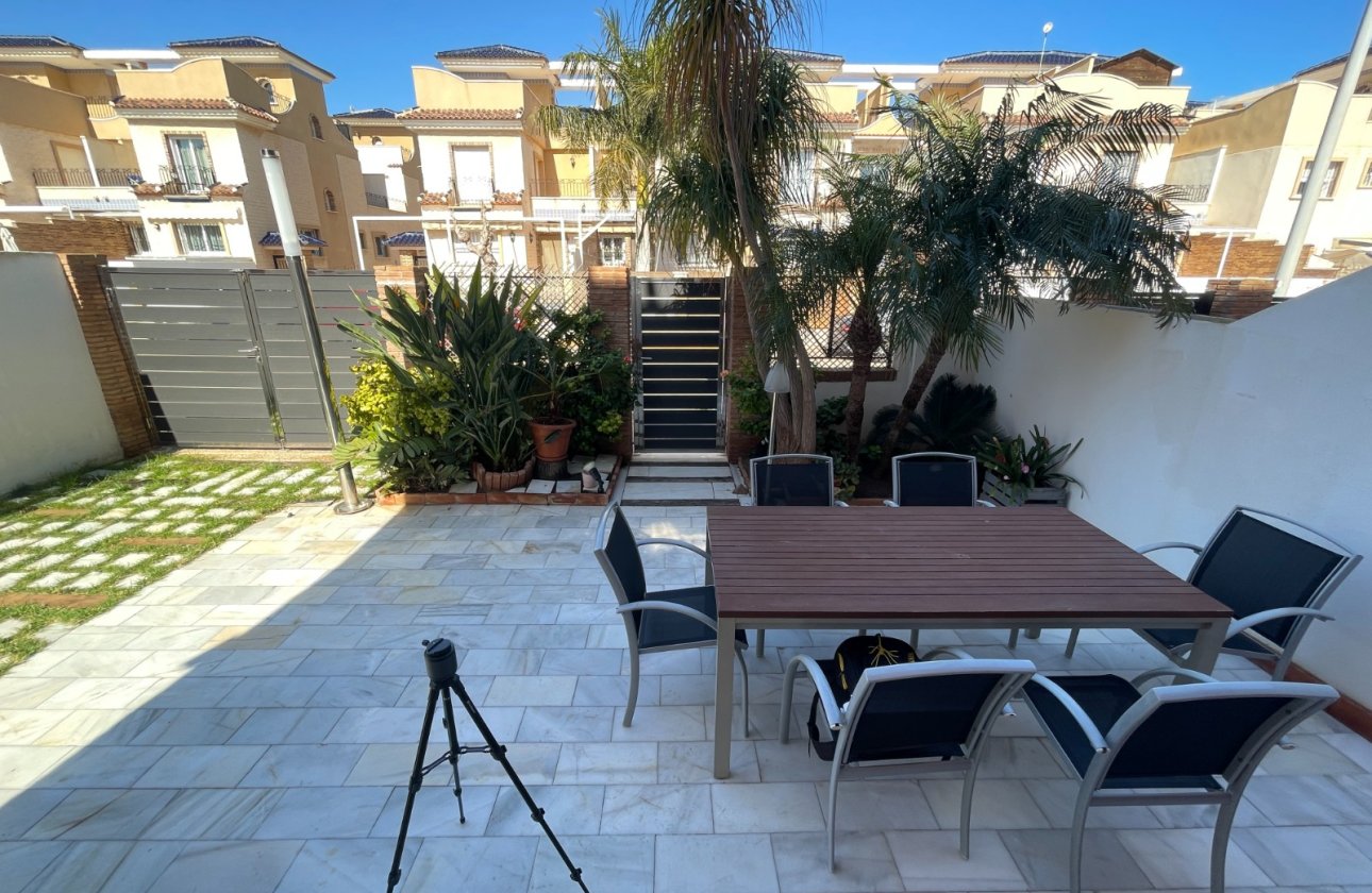 Herverkoop - Town House -
Torre de la Horadada - Costa Blanca