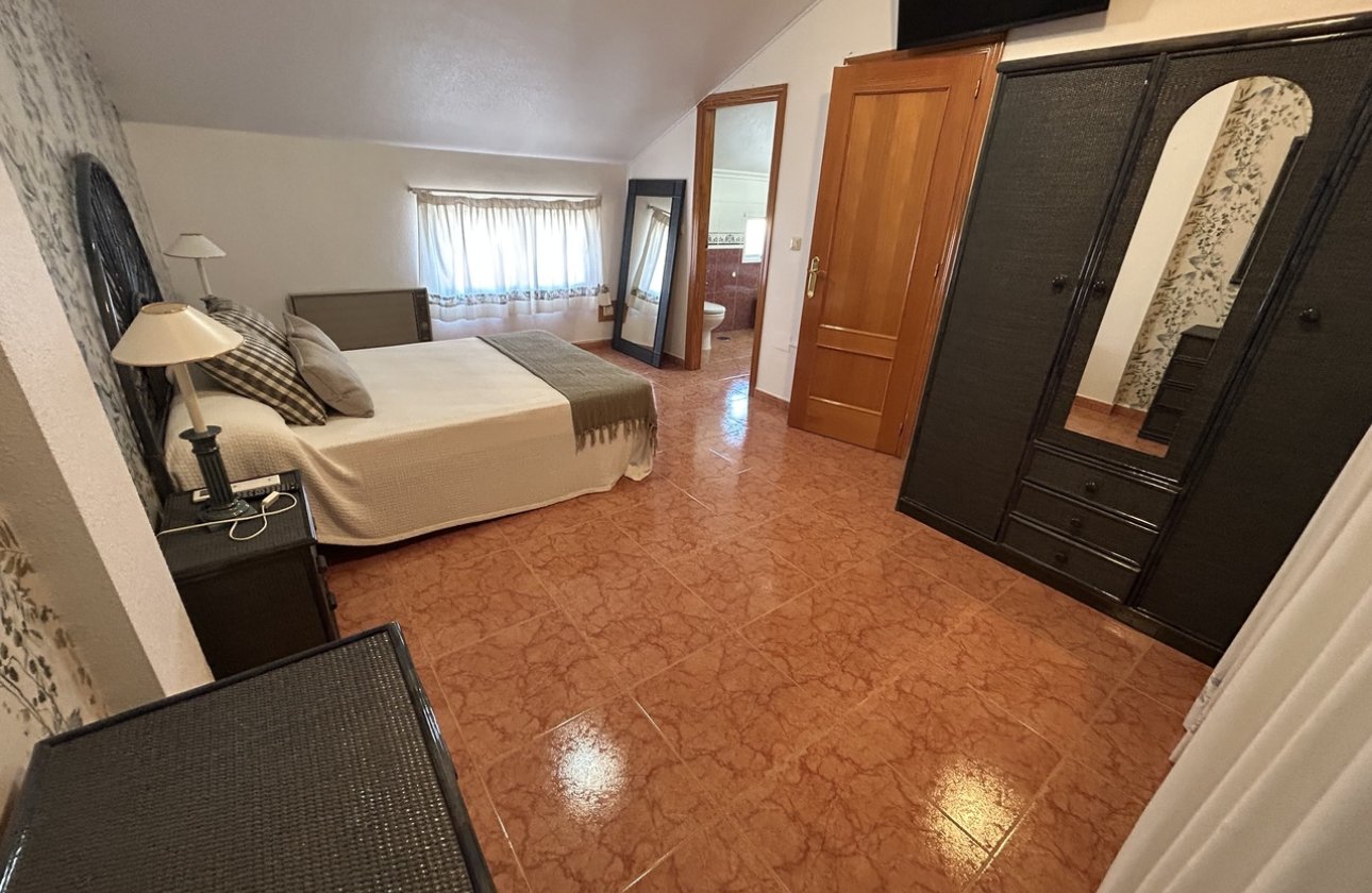 Herverkoop - Town House -
Torre de la Horadada - Costa Blanca