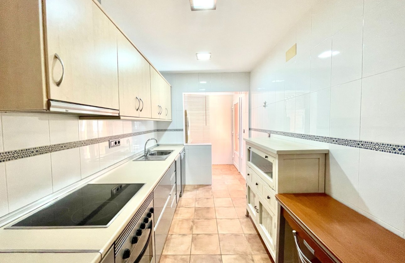 Herverkoop - Town House -
Torre de la Horadada - Costa Blanca