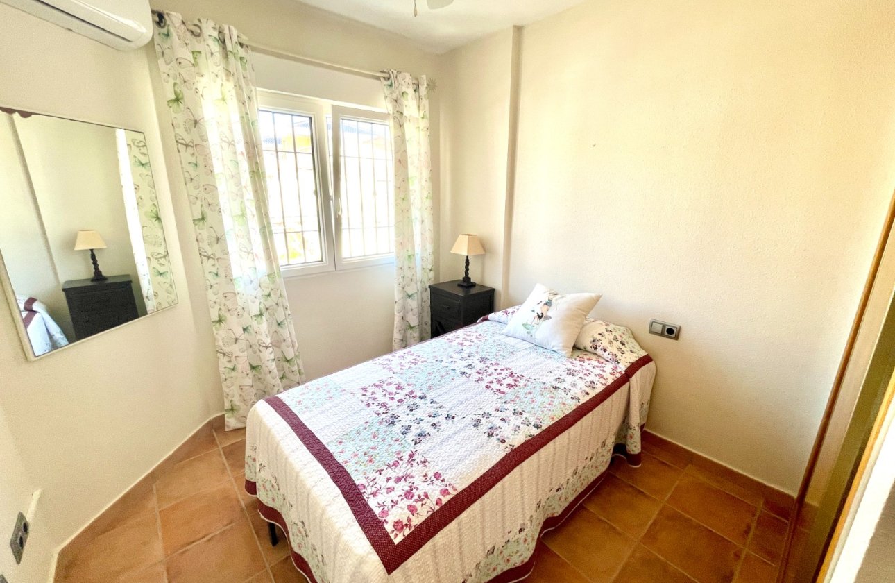 Herverkoop - Town House -
Torre de la Horadada - Costa Blanca