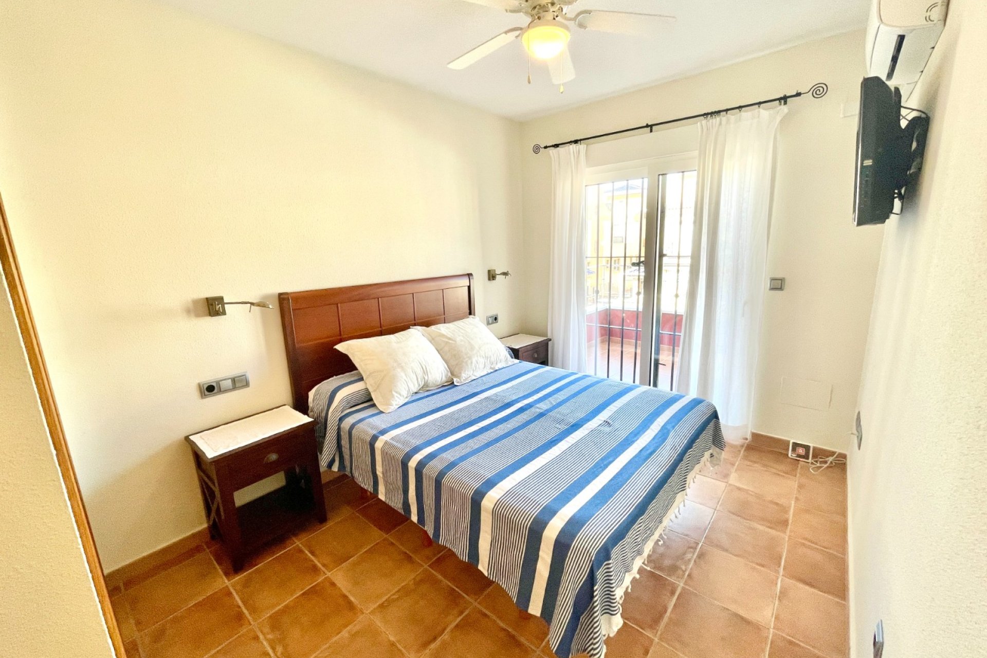 Herverkoop - Town House -
Torre de la Horadada - Costa Blanca