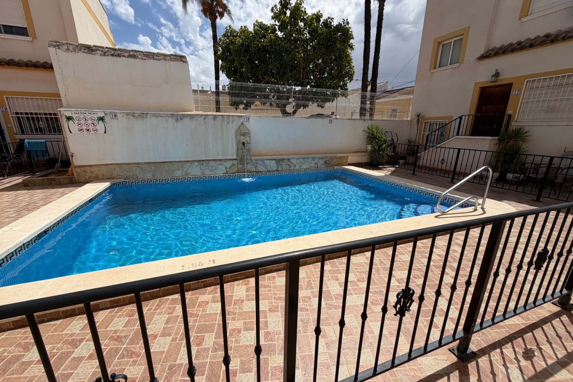 Herverkoop - Town House -
Torremendo - Costa Blanca