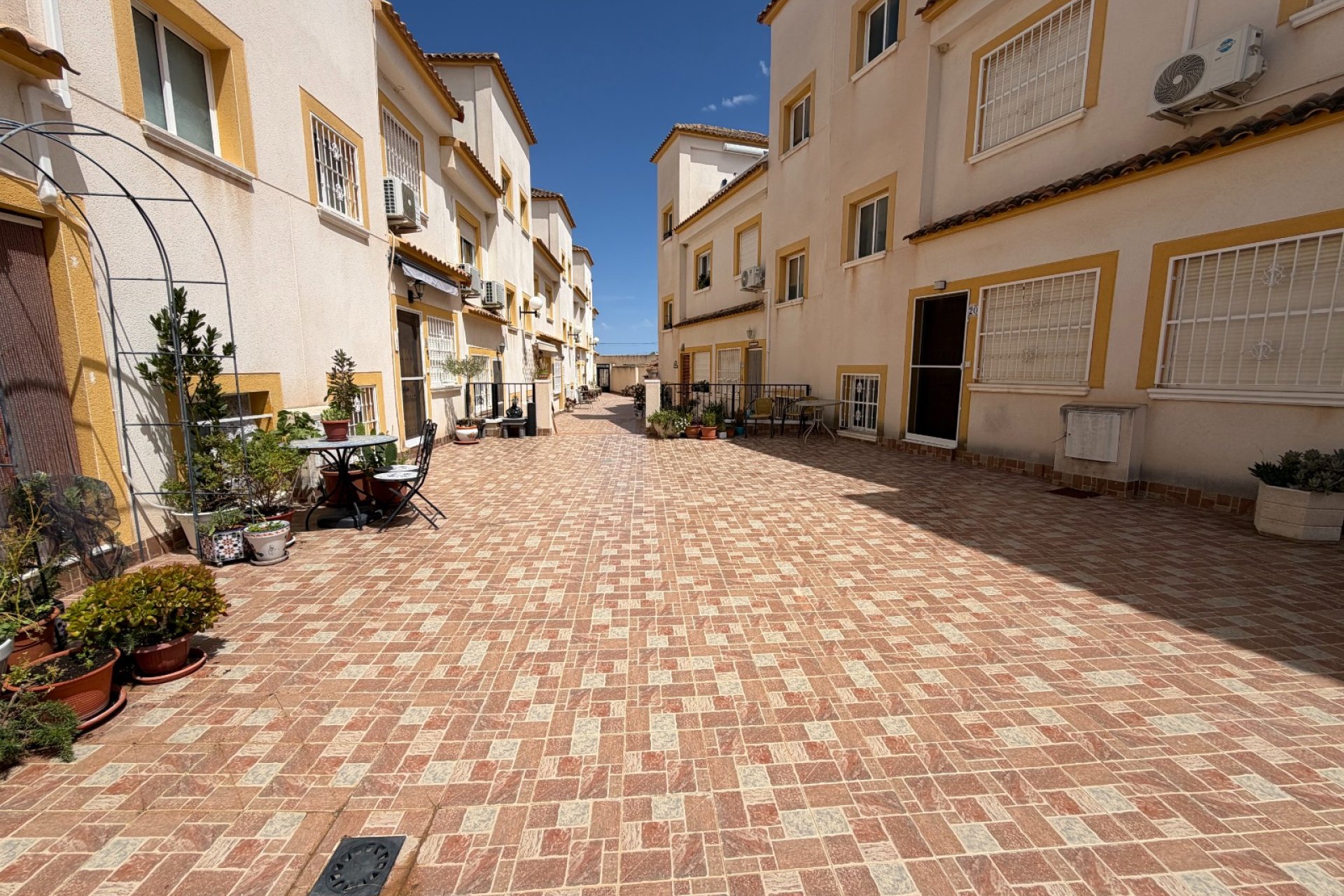 Herverkoop - Town House -
Torremendo - Costa Blanca