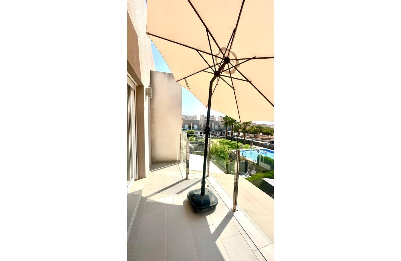 Herverkoop - Town House -
Torrevieja - Aguas Nuevas