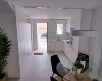 Herverkoop - Town House -
Torrevieja - Aguas Nuevas