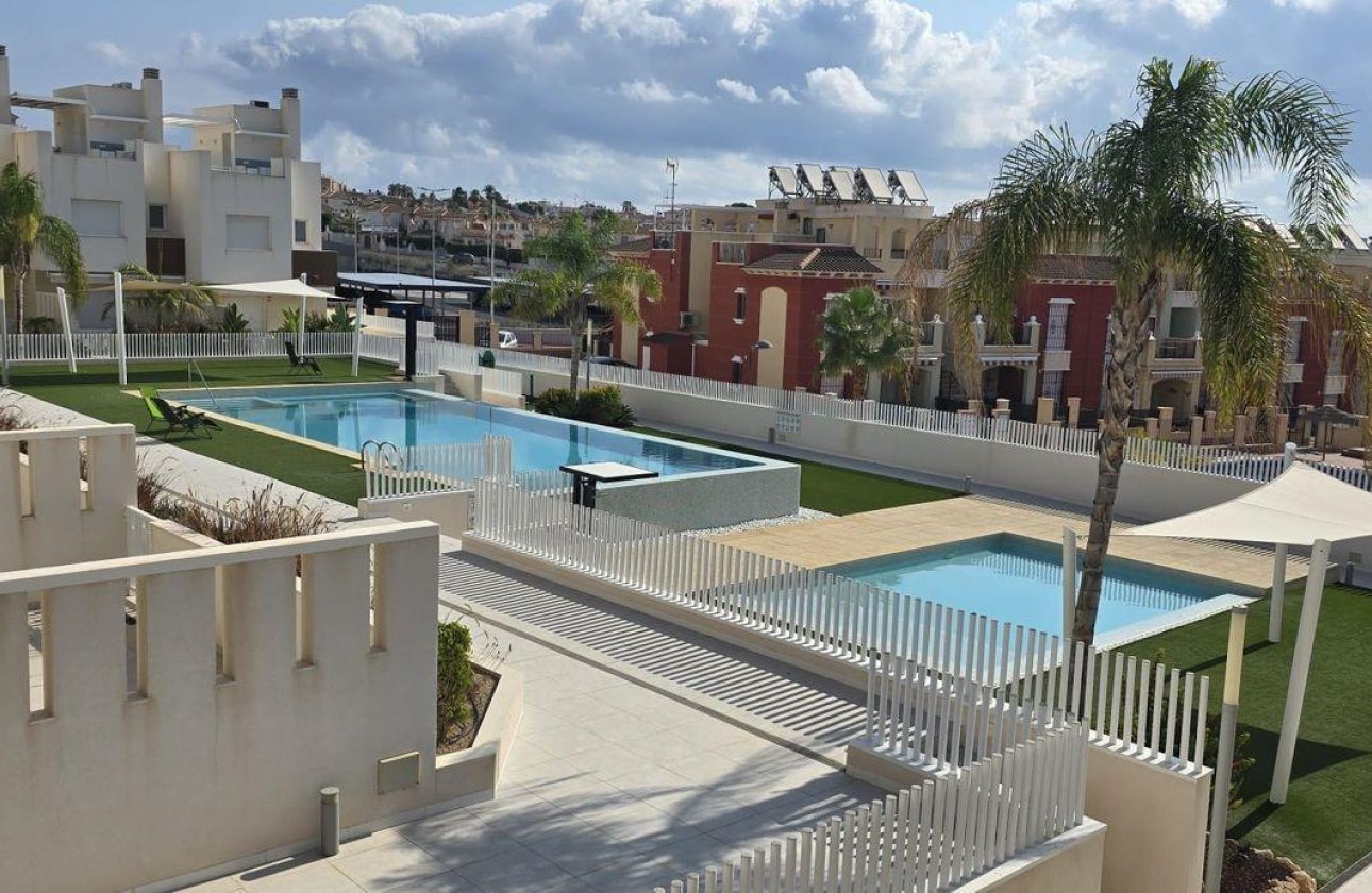 Herverkoop - Town House -
Torrevieja - Aguas Nuevas