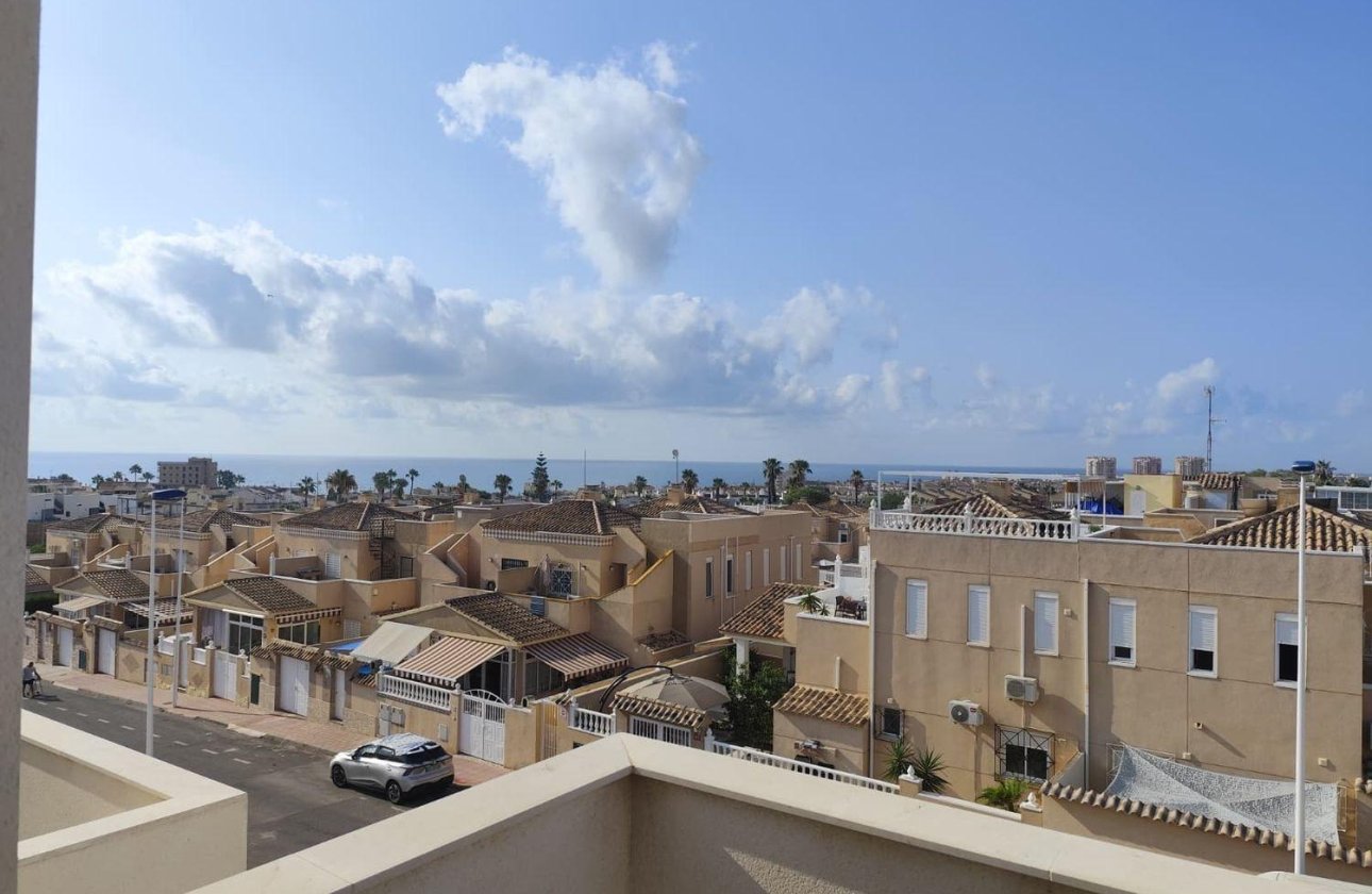 Herverkoop - Town House -
Torrevieja - Aguas Nuevas