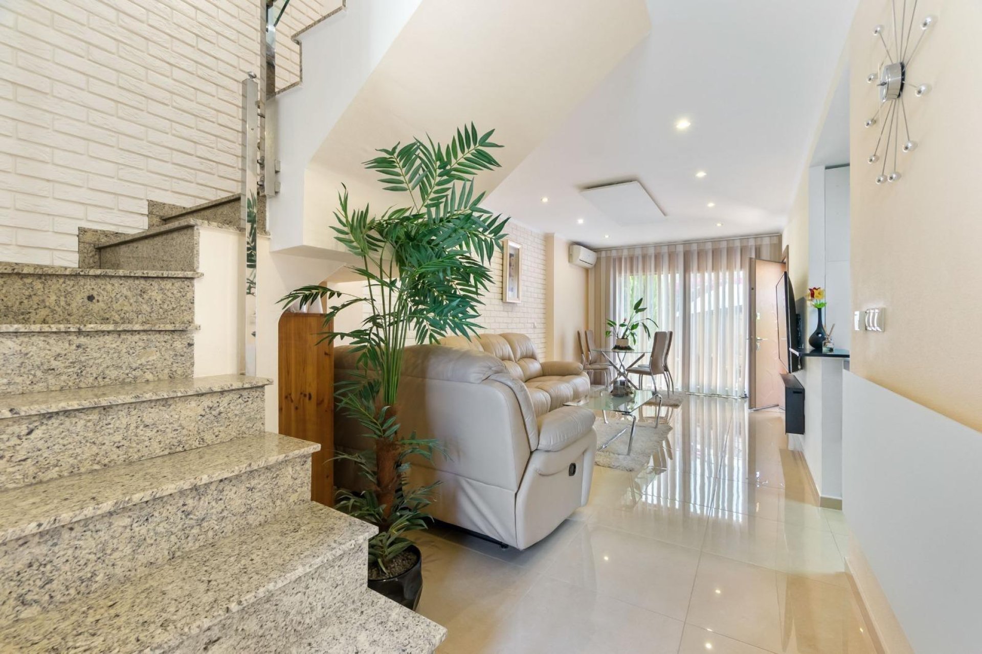 Herverkoop - Town House -
Torrevieja - Aguas Nuevas