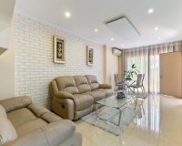 Herverkoop - Town House -
Torrevieja - Aguas Nuevas