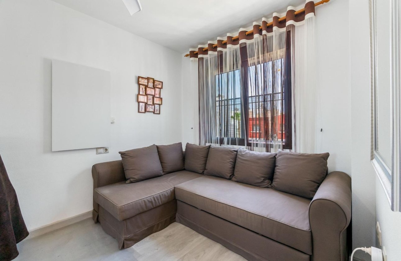 Herverkoop - Town House -
Torrevieja - Aguas Nuevas