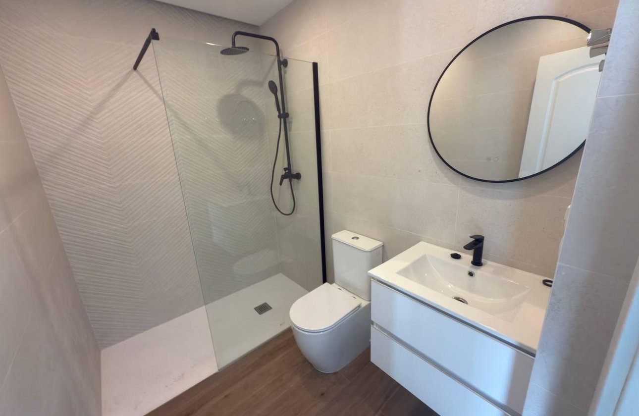 Herverkoop - Town House -
Torrevieja - Aguas Nuevas