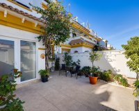 Herverkoop - Town House -
Torrevieja - Aguas Nuevas