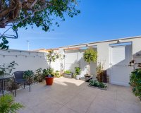 Herverkoop - Town House -
Torrevieja - Aguas Nuevas