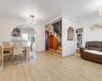 Herverkoop - Town House -
Torrevieja - Aguas Nuevas